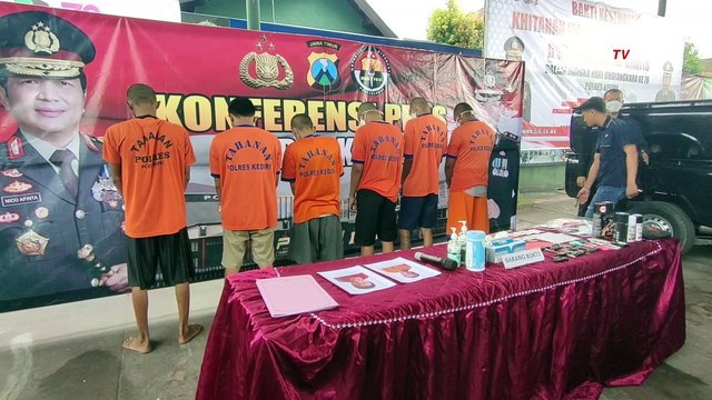 Polisi Bekuk Komplotan Pencuri Mobil Spesialis Bak Terbuka di Kediri