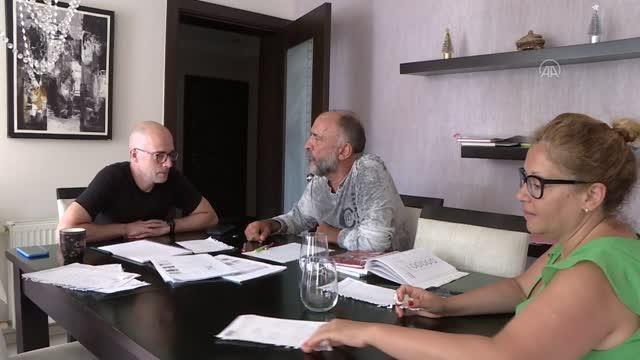 Tercümanlık hayaliyle 60'ından sonra girdiği üniversiteden mezun oldu