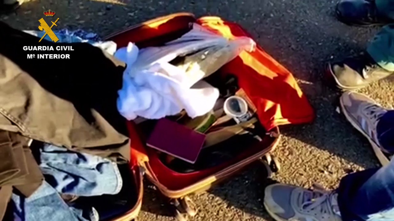 Detenidos dos pasajeros de un autobús con cinco kilos de marihuana y un kilo de hachís