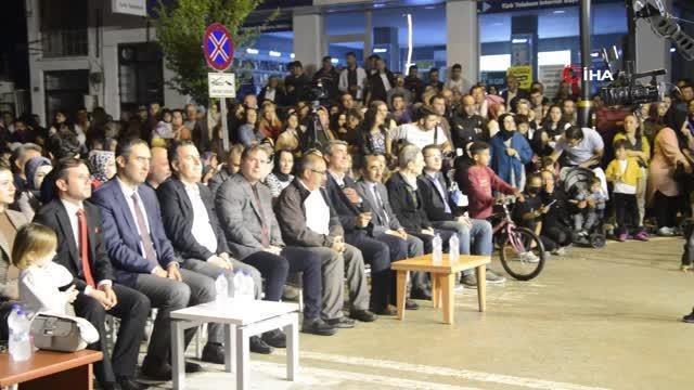 Öğretmenler korosundan Türk halk müziği konseri