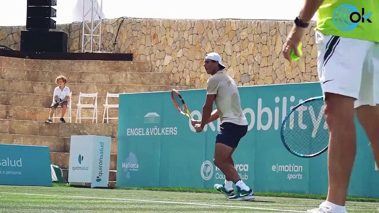 Nadal se deja ver entrenando en la hierba antes de anunciar si jugará