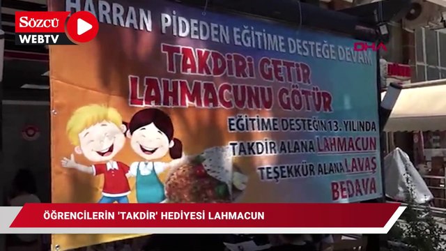 Antalya'da bir restoranda takdir belgesi alan öğrencilere bedava lahmacun dağıtıldı
