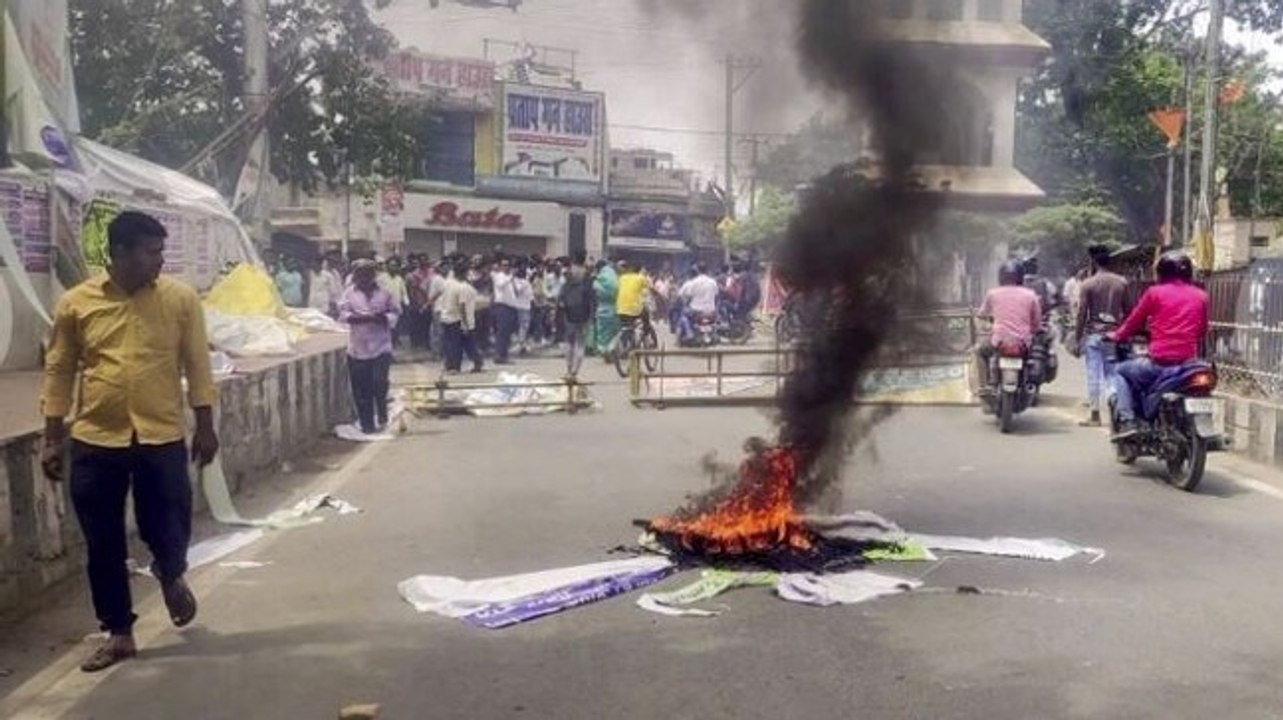Agnipath protest: Rs 3 lakh looted from ticket counter at Bihiya railway station in Bihar