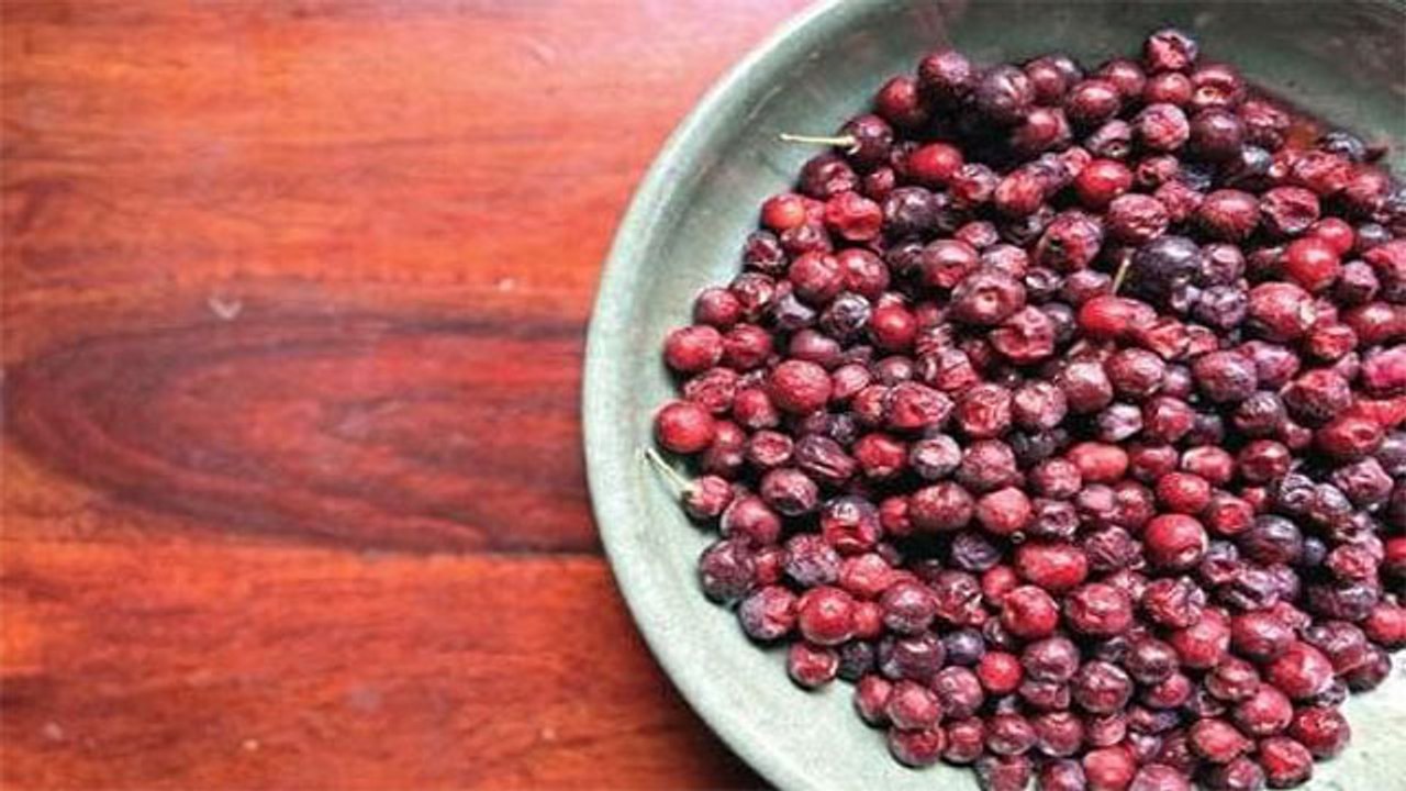 फालसा खाने से क्या होता है, फालसा खाने के नुकसान, Phalsa Side Effects Watch Video | Boldsky *Health