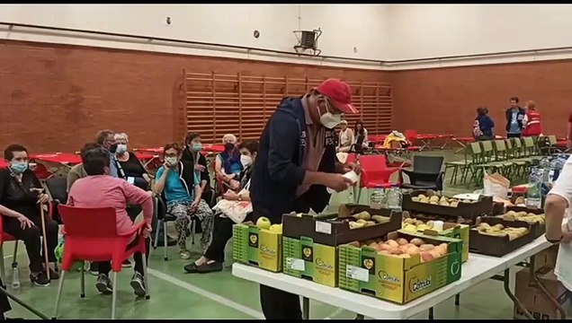 Desalojo de vecinos en Villardeciervos y Boya por el incendio de la Sierra de la Culebra, en Zamora