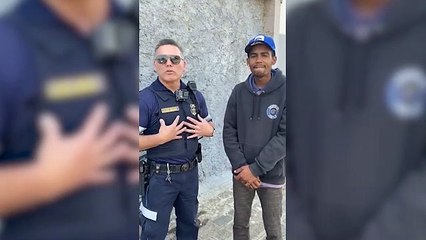 Morador em situação de rua encontra iPhones avaliados em R$ 9 mil e devolve aparelhos