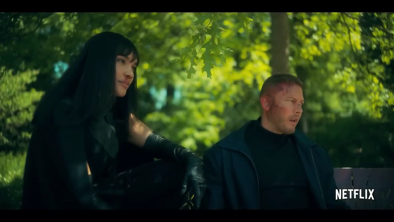 La bande-annonce de la saison 3 d'Umbrella Academy. Nouveautés Netflix : le retour d'une série de super-héros et un nouveau film avec Chris Hemsworth !