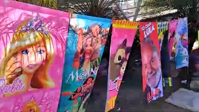 Lula x Bolsonaro: quem vende mais toalhas em ponto de BH