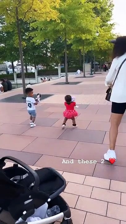 Kingsley Coman et sa famille à Disneyland Paris
