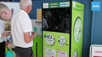 Mayenne : ces élus font installer une machine à collecter les bouteilles en plastique