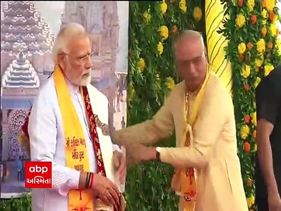પાવાગઢમાં PM મોદીના હસ્તે ઐતિહાસિક ધ્વજા રોહણ પ...