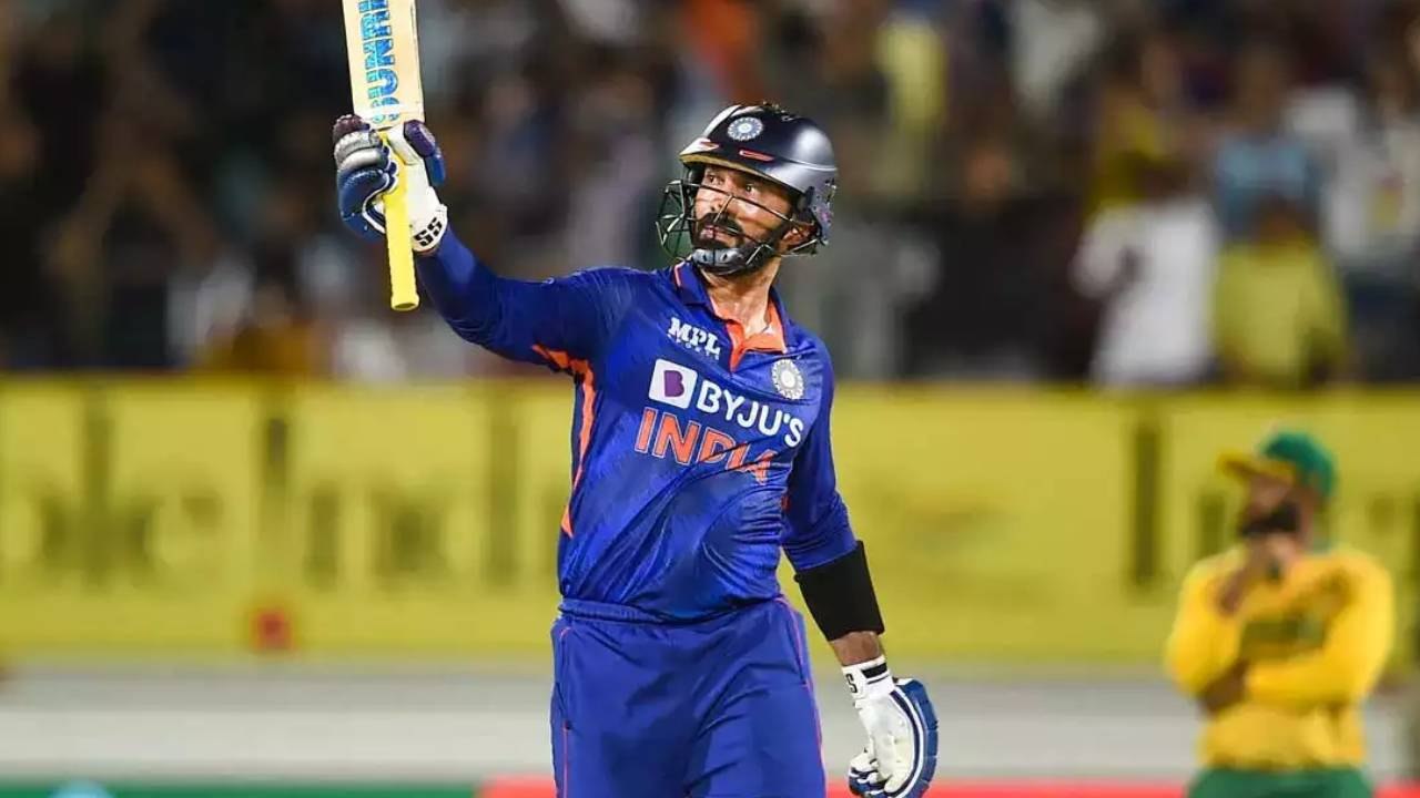 Dinesh Karthik అంటే డిసాస్టర్ అనుకుంటిరా... డిసైడరూ *Cricket | Telugu Oneindia