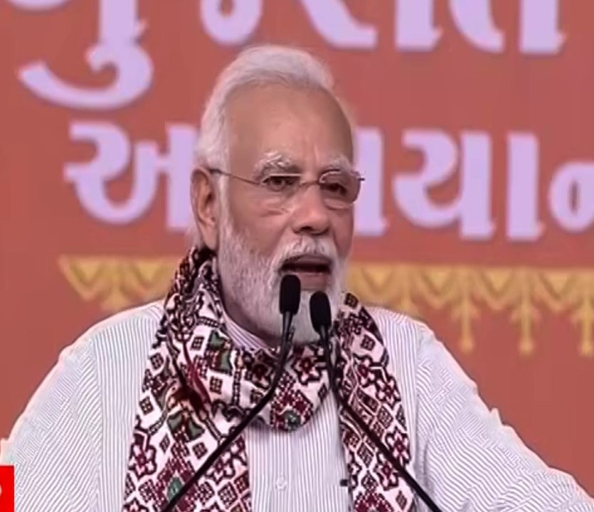વડાપ્રધાન મોદીએ માતાજી પાસે દેશ માટે શું માગ્યુ...