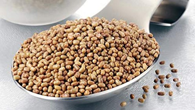 मोठ की दाल क्या होती है, मोठ की दाल खाने के बेशुमार फायदे | Boldsky *health