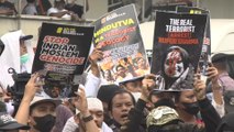 إندونيسيا.. متظاهرون يطالبون بموقف أكثر حزما إزاء الإساءة للرسول