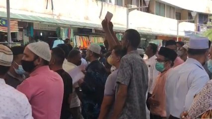 مظاهرة في ماليزيا احتجاجا على الإساءة للرسول الكريم