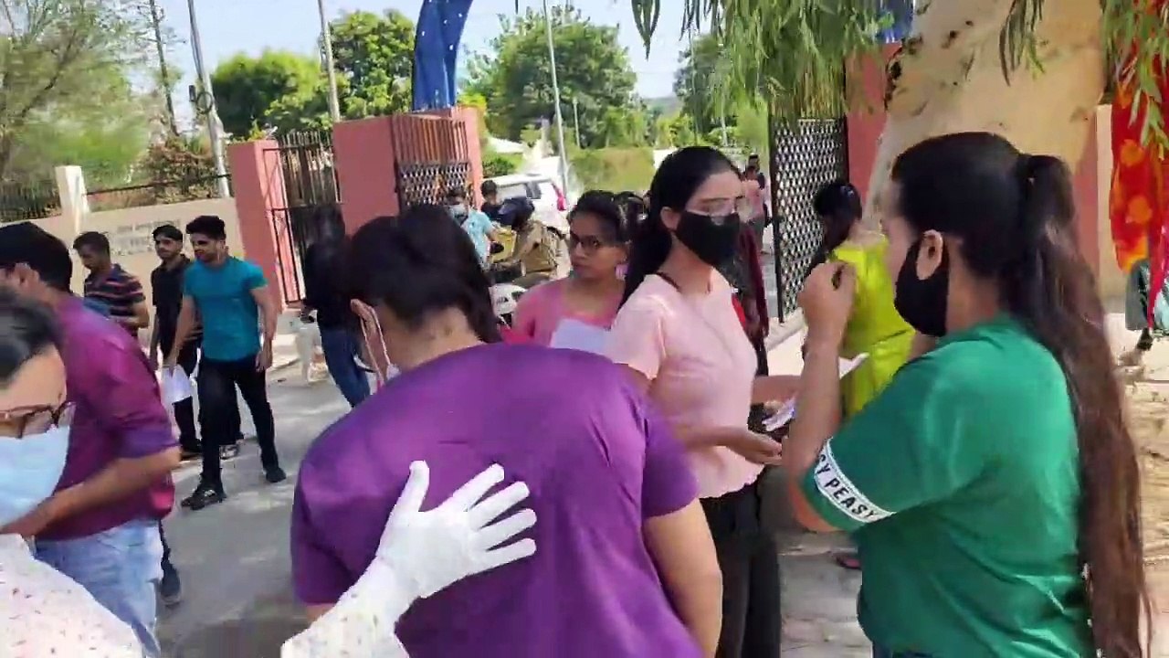 कम्प्यूटर अनुदेशक परीक्षा पहले दिन 72.42 फीसदी अभ्यर्थियों ने परीक्षा दी