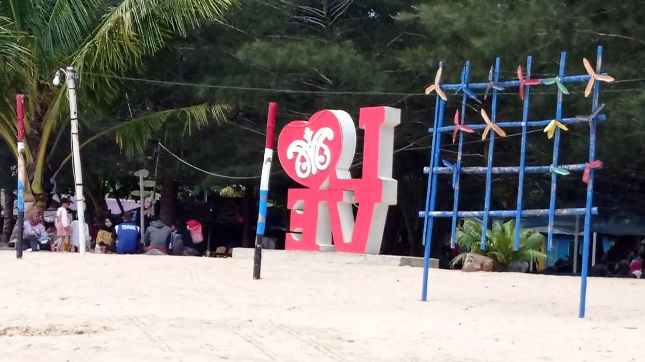 Jalan ke Pantai