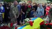 A Kiev, une foule rend hommage à un jeune "héros" tué au combat
