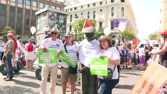 Miles de personas salen a la calle en defensa de la sanidad pública