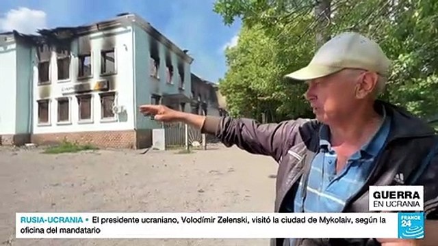 Cientos de ucranianos despiden a líder activista caído en batalla