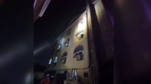 경주 모텔 화재로 일가족 포함 5명 부상...경찰, 방화 가능성 조사 / YTN