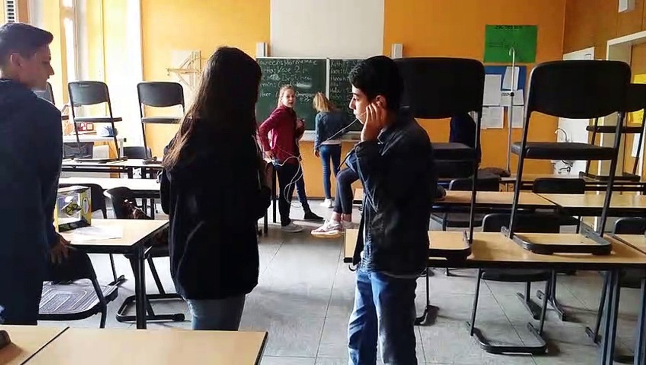Testing headphones