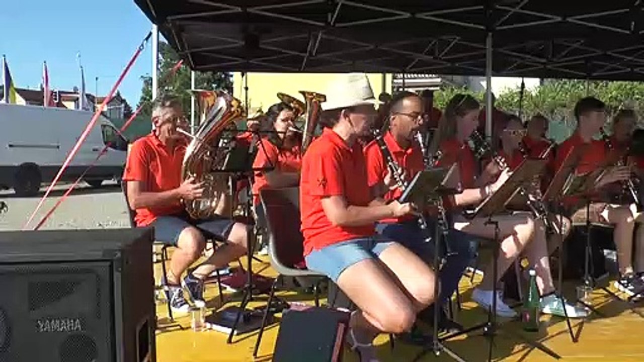 Strasshof | Eröffnung Denkmallokomotive und  Sonnwendfeier Musikverein