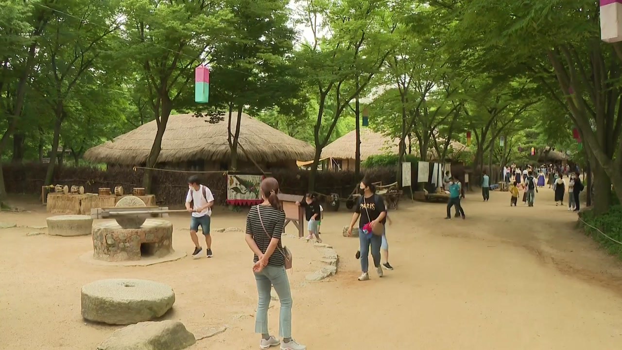 이번 주 무더위 예고...여름 문턱에 나들이객 '북적' / YTN