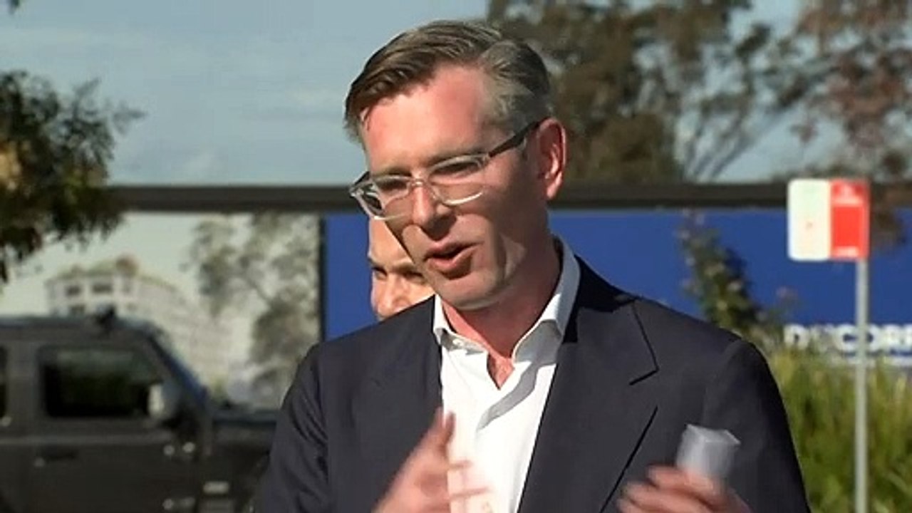 NSW Premier says he's committed to performance pay system for teachers