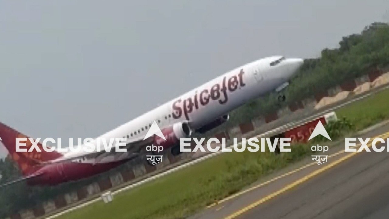 SpiceJet flight's emergency landing in Patna | ABP News