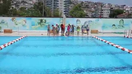 Bayraklı'da Yüzme Kursları Başladı