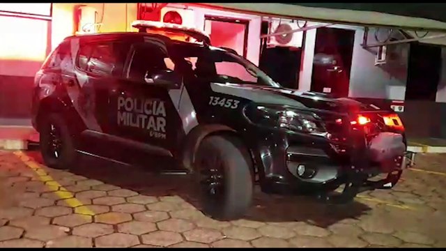 Após fugir de abordagem da PM, dupla é detida com buchas de cocaína