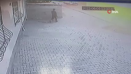 Ev ahalisi uykuda, hırsız iş başında