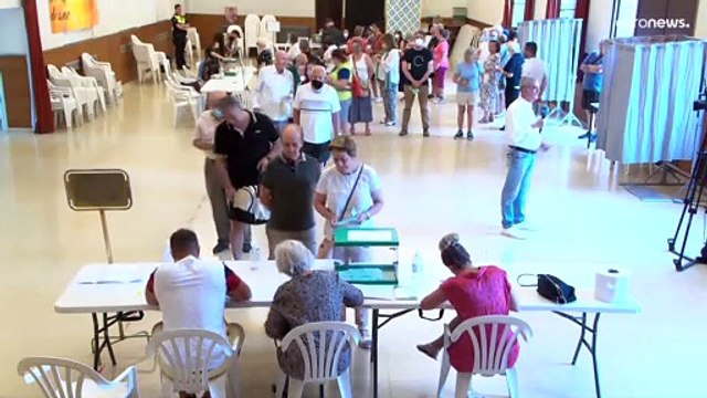 La extrema derecha podría cogobernar con el PP en Andalucía, según encuestas
