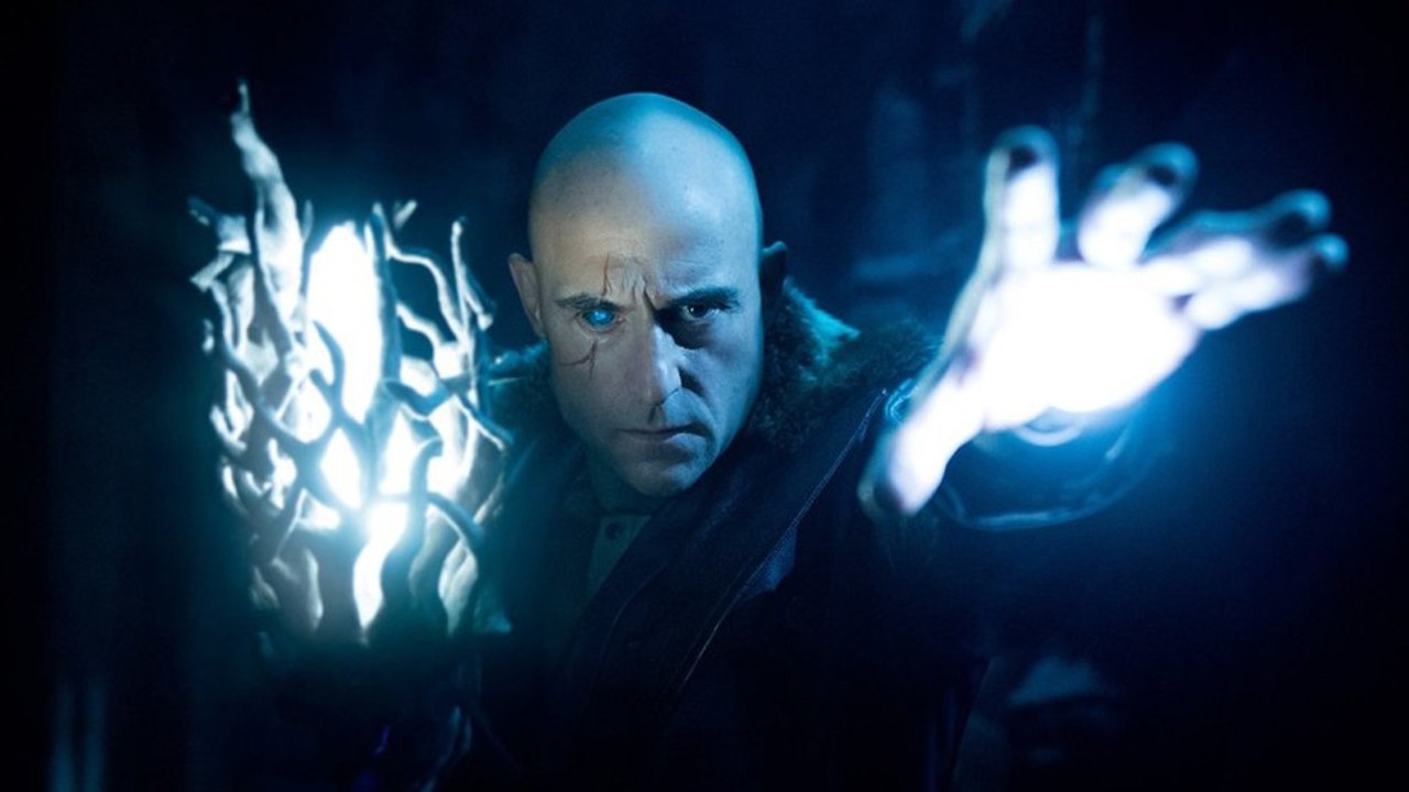 DC-Film Shazam! - Zachary Levi tritt als Superheld gegen Dr. Thaddeus Sivana im neuen Trailer an