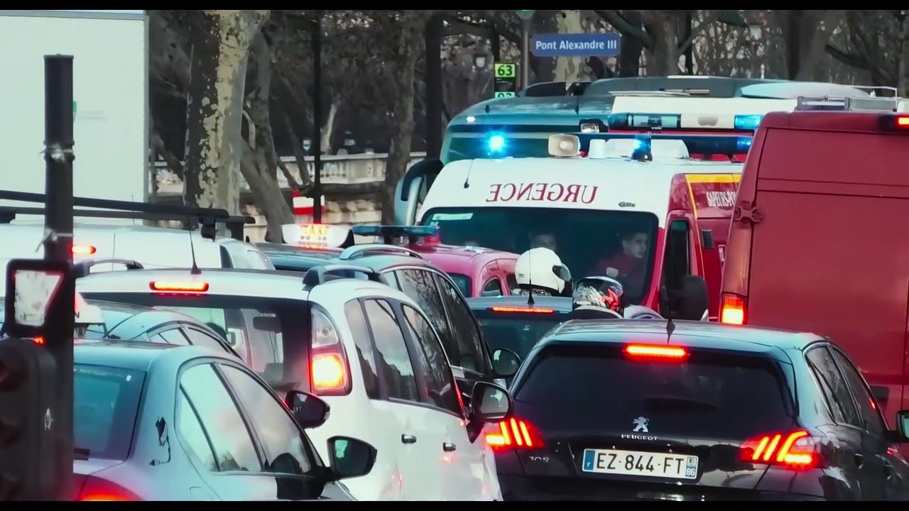 NOTRE-DAME IN FLAMMEN Film