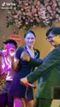Học trò quán quân, Hương Giang về quê mở tiệc ăn mừng