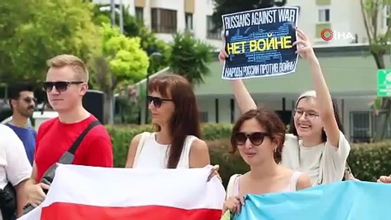 Antalyadaki yerleşik Rus ve Ukraynalılardan, Savaşa son verin çağrısı