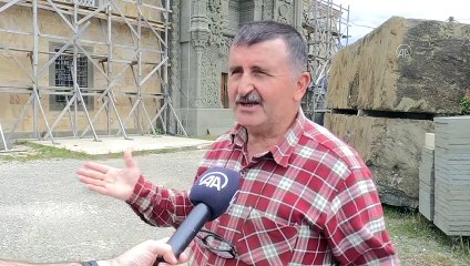 Caminin semaver şeklindeki minaresi şaşırttı