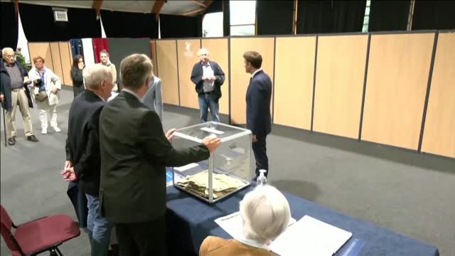 Macron se queda lejos de los 289 diputados necesarios para la mayoría absoluta