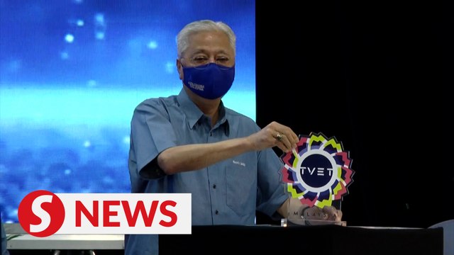 PM announces TVET scholarship programme for B40 students