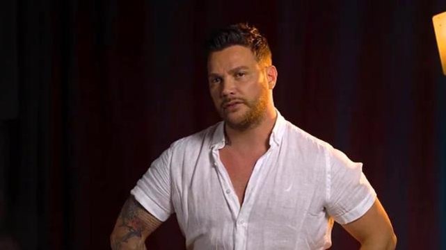 Sinan Akçıl kimdir? Sinan Akçıl kaç yaşında, aslen nereli, mesleği ne? Sinan Akçıl evli mi? Sinan Akçıl eşi kim?