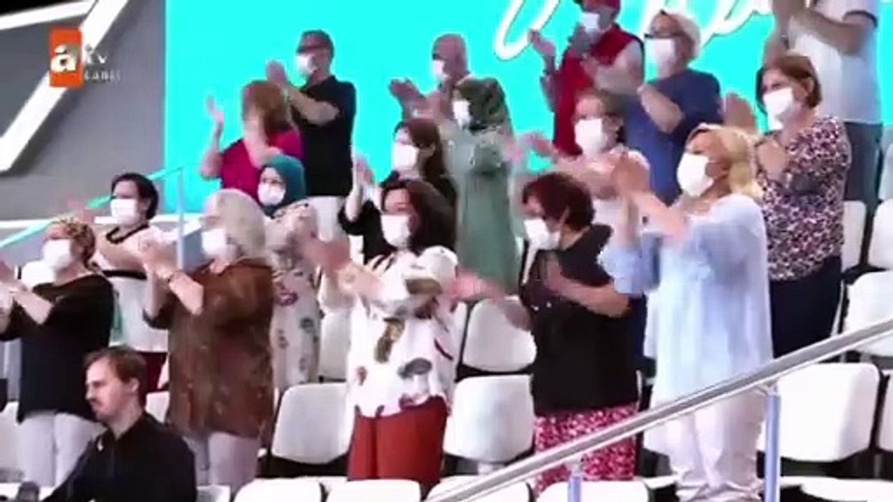 Müge Anlı müjdeli haberi canlı yayında verdi: Evleniyor!
