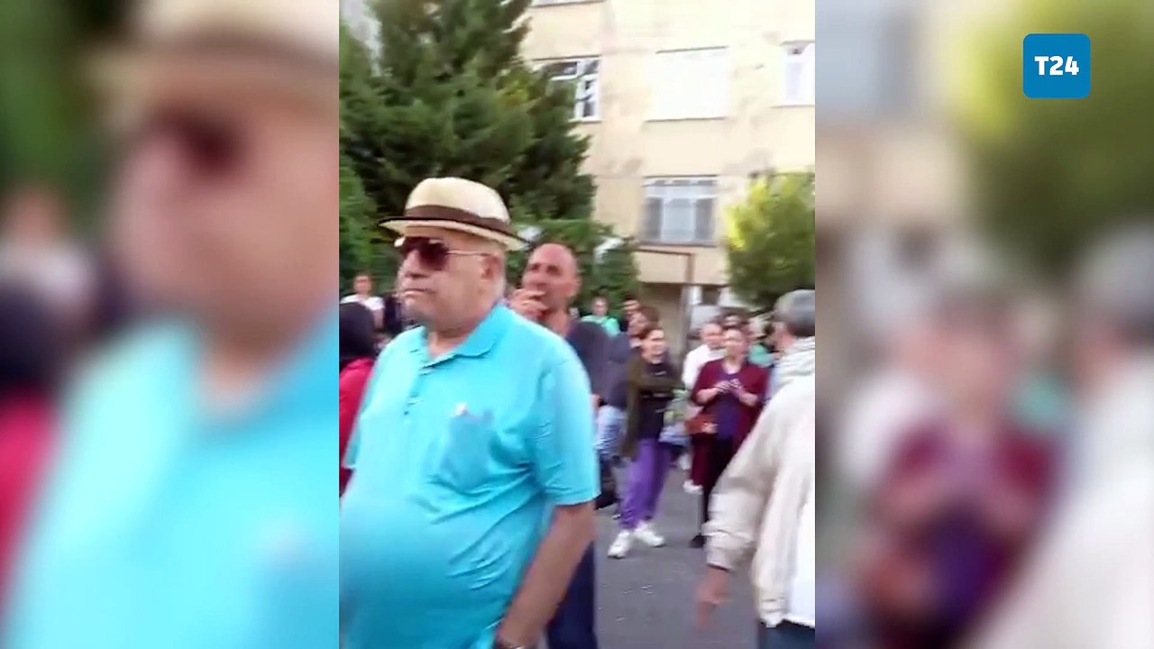 Okmeydanı Fetihtepe'de mahalleli "adil ve şeffaf" bir kentsel dönüşüm talebiyle toplandı: "Aynı anda hareket etmeye söz verin"