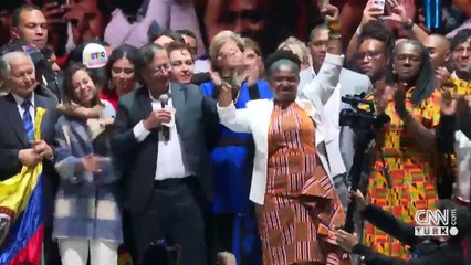 Kolombiya'da seçimin galibi Gustavo Petro oldu