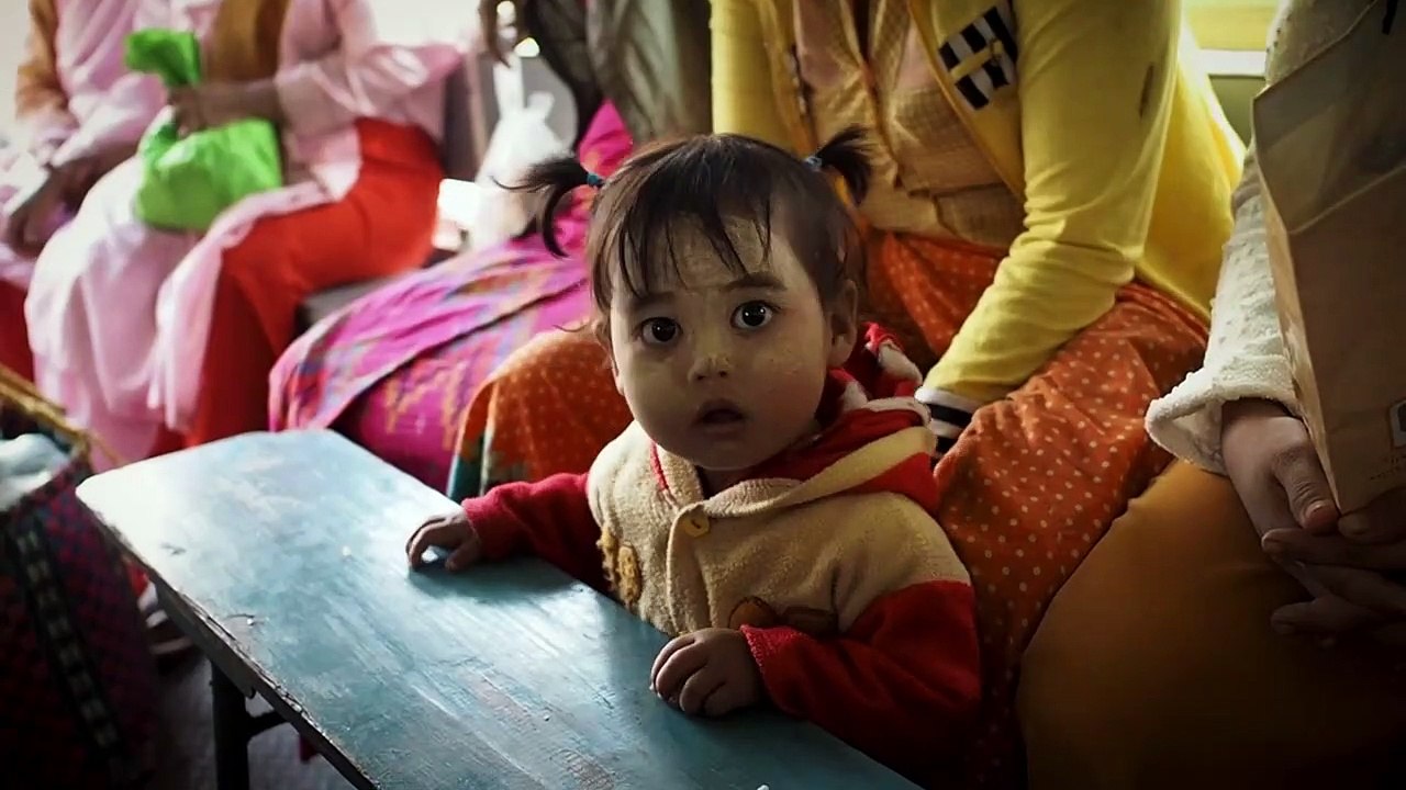 Namaste Himalaya - Wie ein Dorf in Nepal uns die Welt öffnete Trailer DF