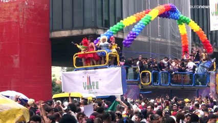 Comunidade LGBT+ do Brasil apela ao voto "com orgulho"