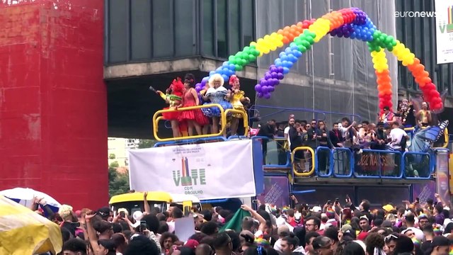 Comunidade LGBT+ do Brasil apela ao voto com orgulho