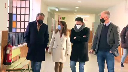 Ossorio defiende la gestión educativa en Madrid y critica al gobierno de "adoctrinamiento"